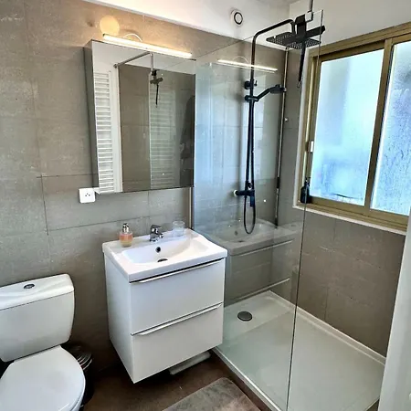 Large In Vieux-cannet Sea View And Terrace Apartamento Le Cannet